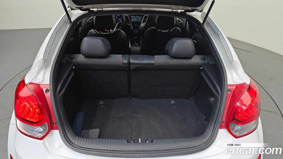 Hyundai Veloster 2012