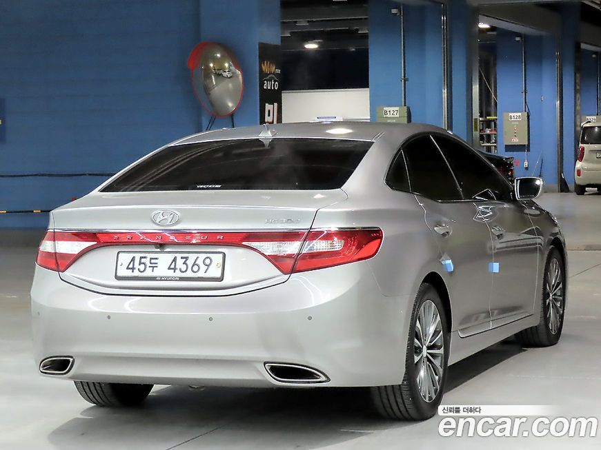 Hyundai Grandeur 2012