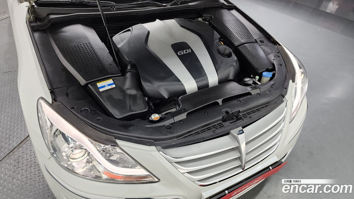 Hyundai Genesis 2012