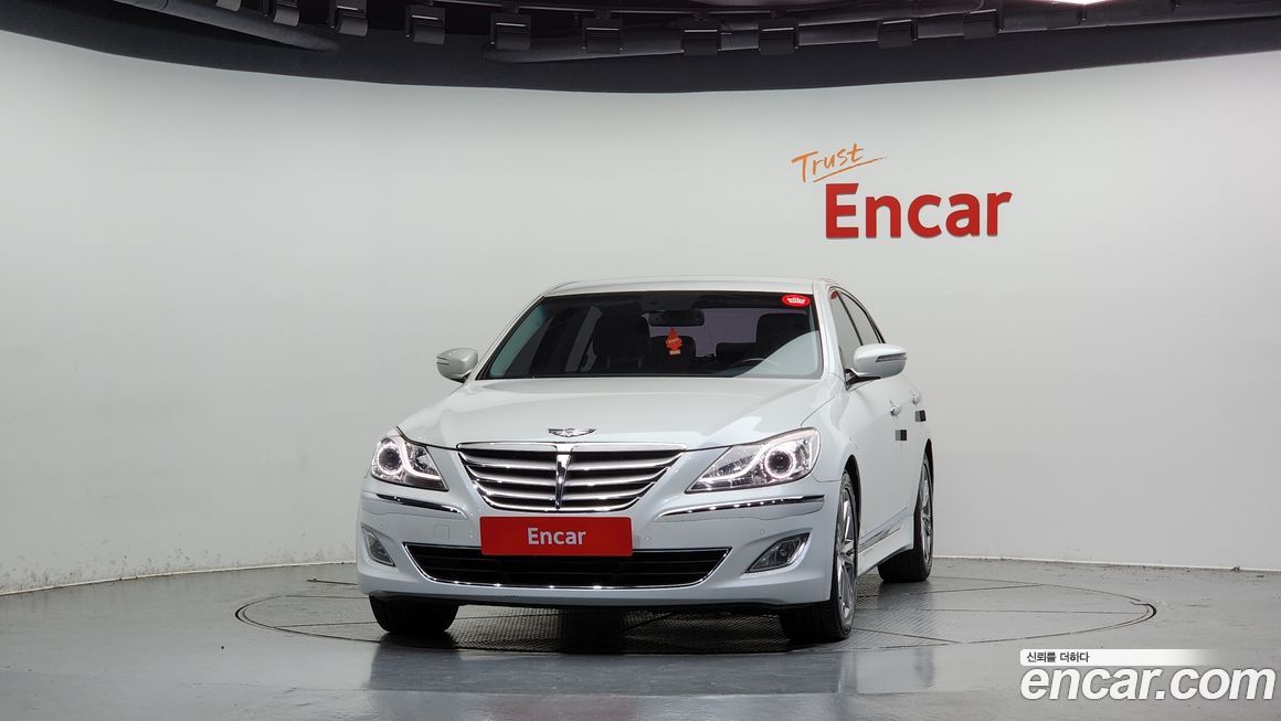 Hyundai Genesis 2012