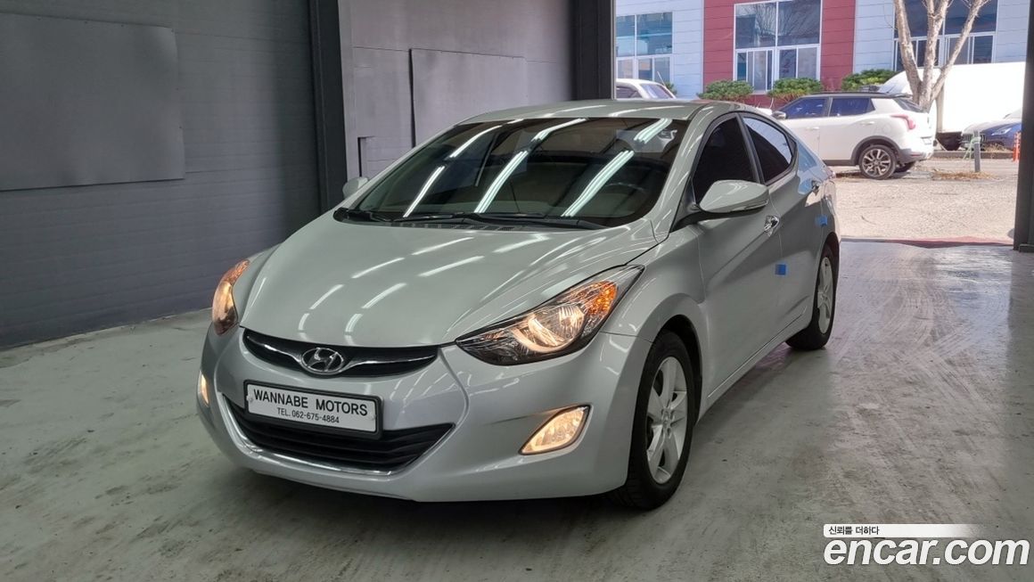 Hyundai AVANTE 2013