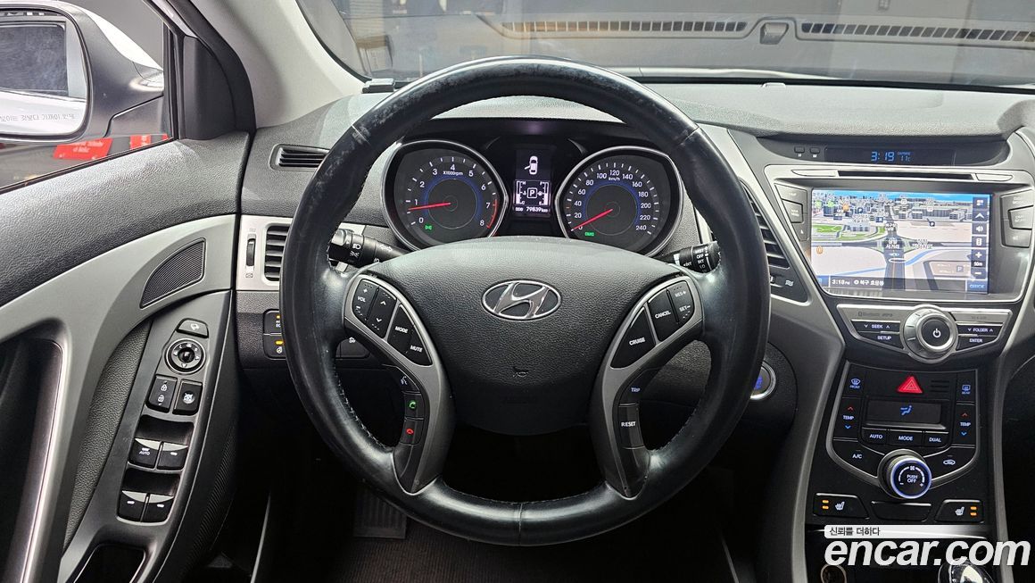 Hyundai AVANTE 2015