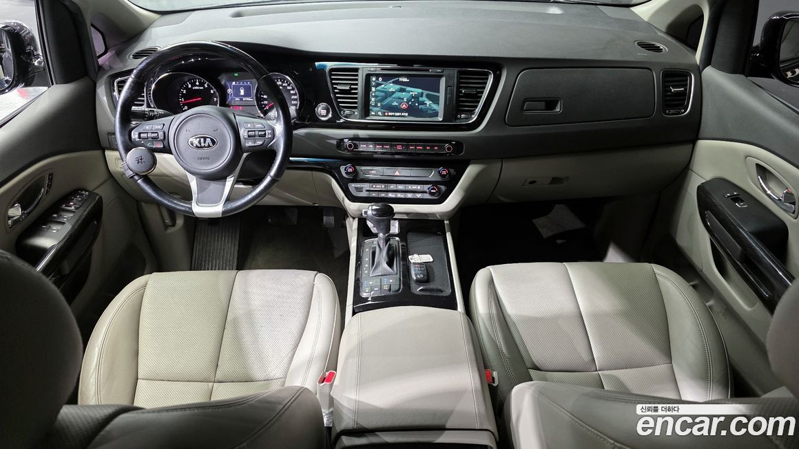 Kia Canival 2016