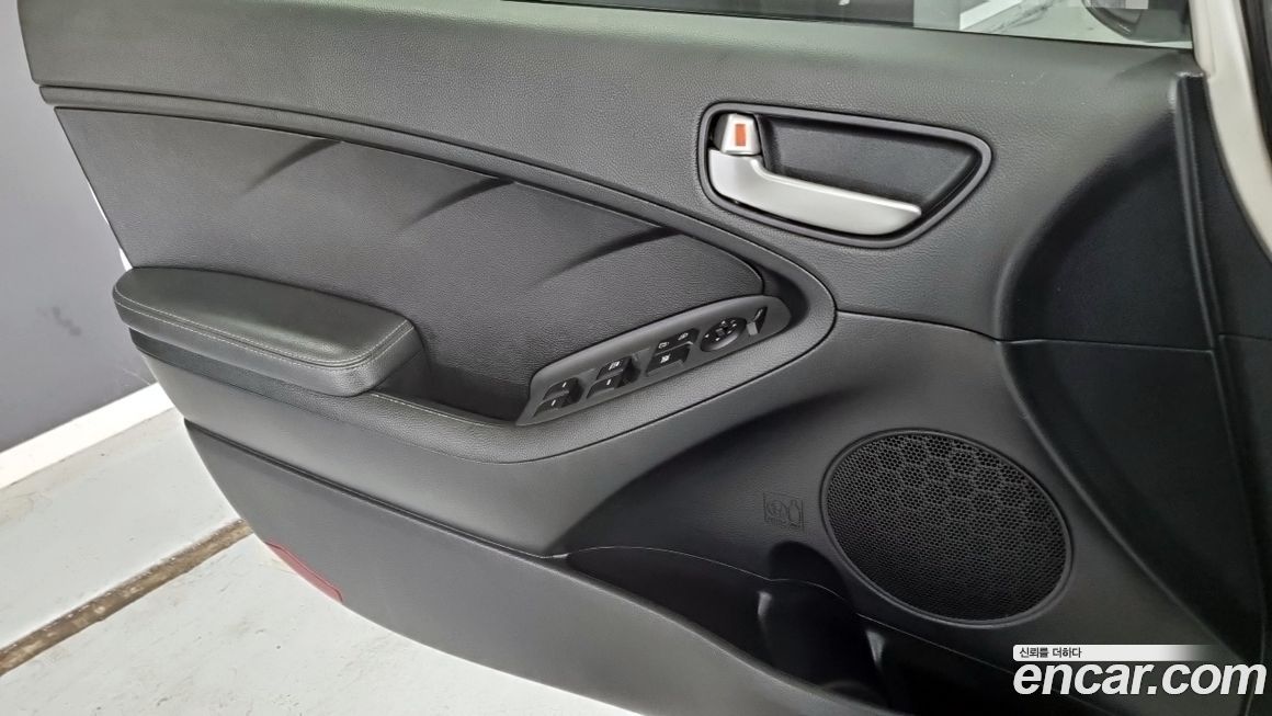 Kia K3 2016