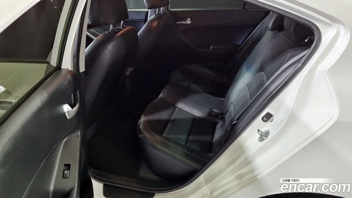 Kia K3 2016
