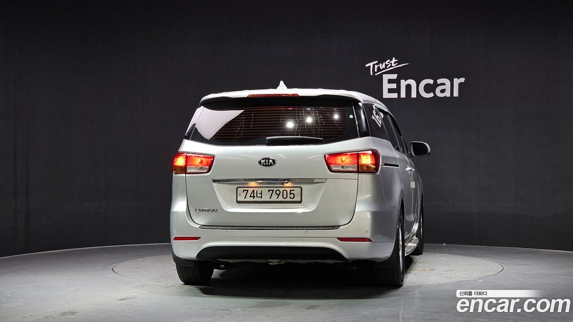 Kia Canival 2015