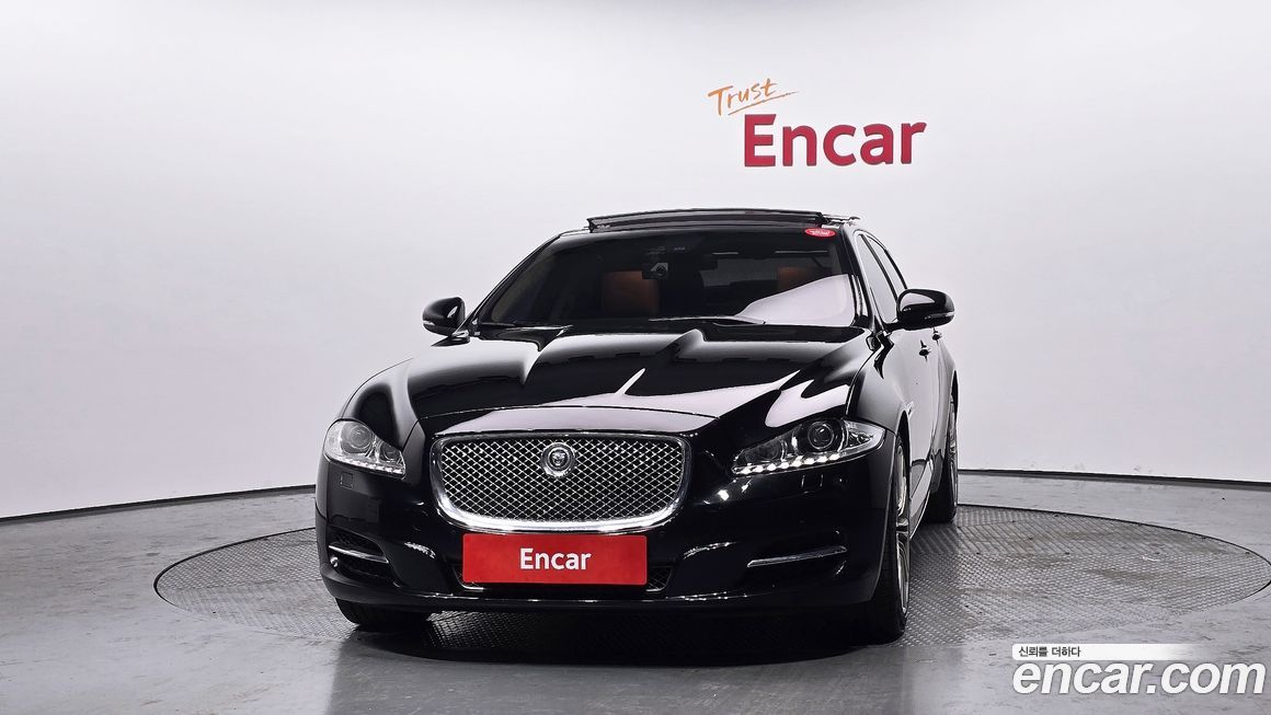 Jaguar XJ 2011