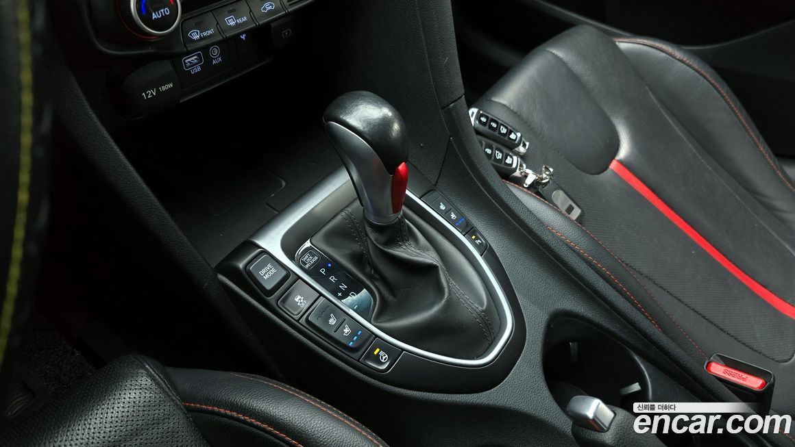 Hyundai Veloster 2018