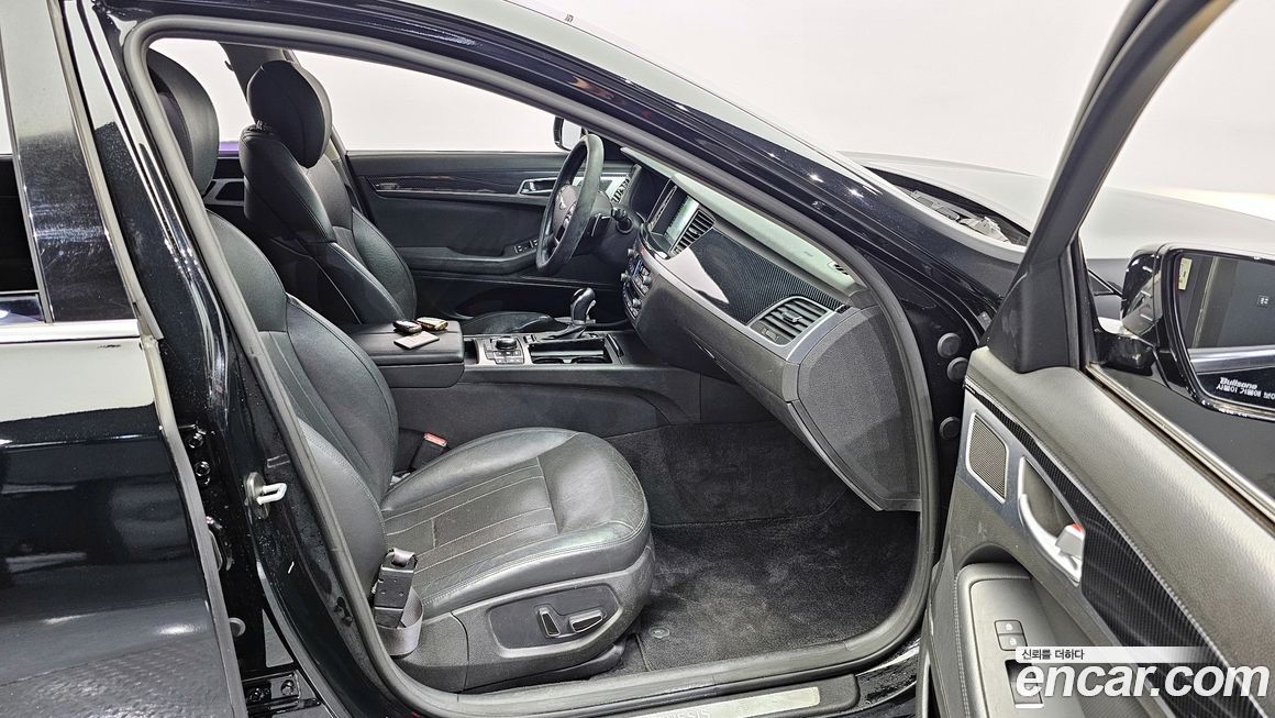 Hyundai Genesis 2016