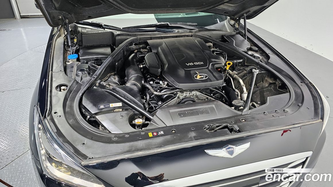 Hyundai Genesis 2016