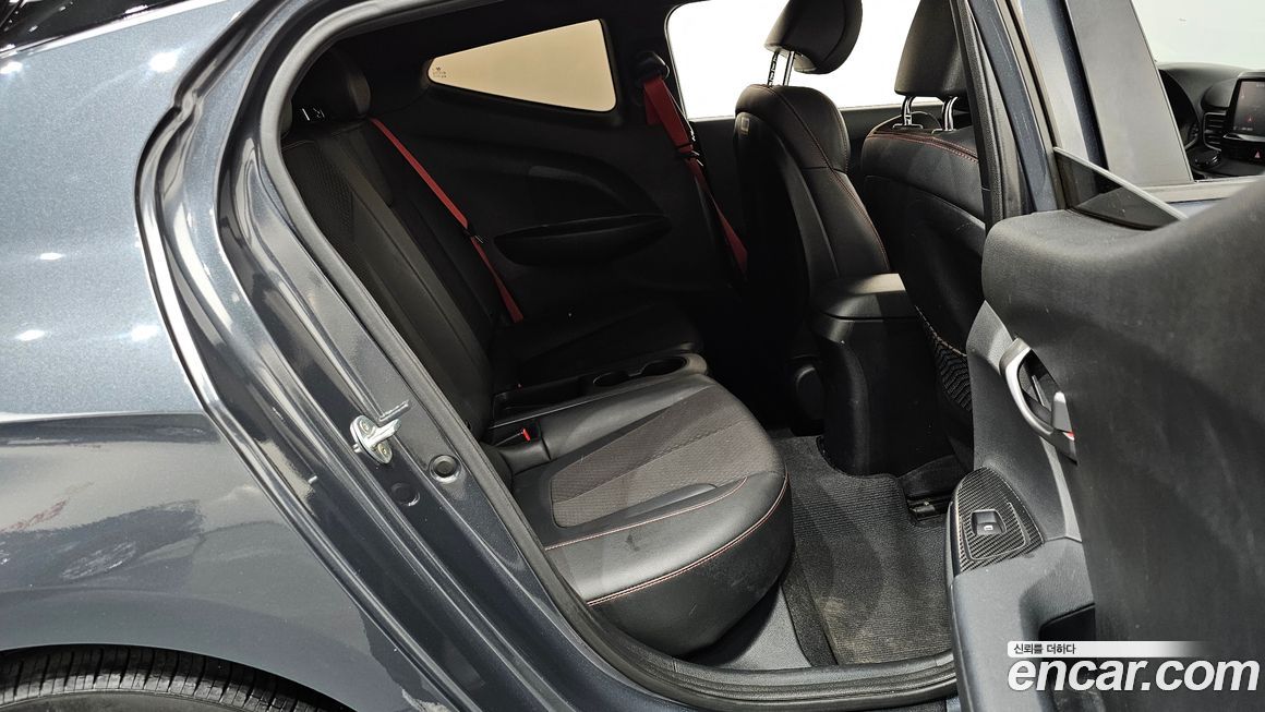 Hyundai Veloster 2018