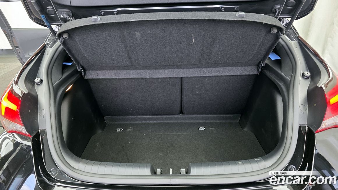 Hyundai Veloster 2020