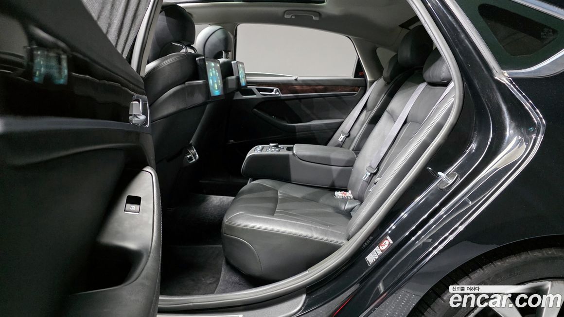 Hyundai Genesis 2016