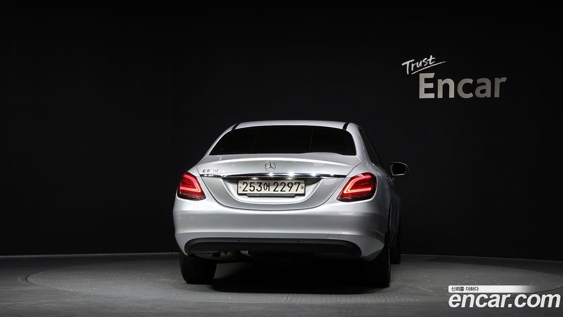 Mercedes-Benz C-Class 2019