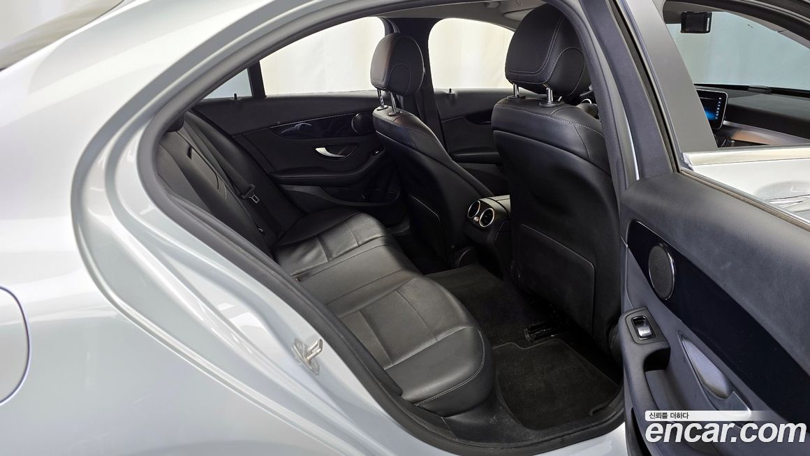 Mercedes-Benz C-Class 2019