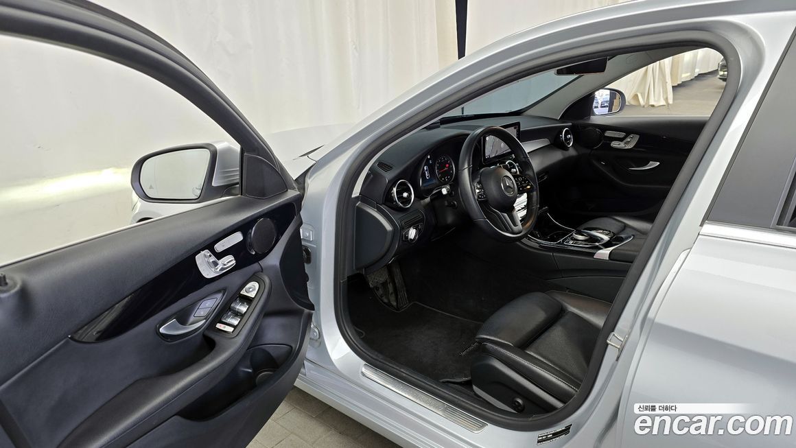 Mercedes-Benz C-Class 2019