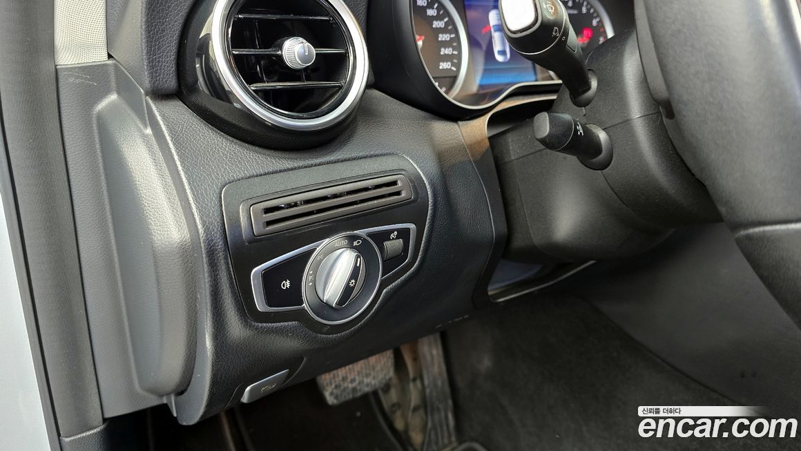 Mercedes-Benz C-Class 2019