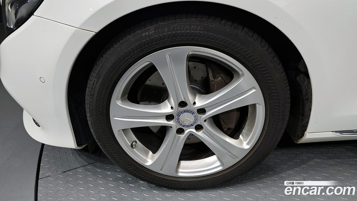 Mercedes-Benz E-Class 2017