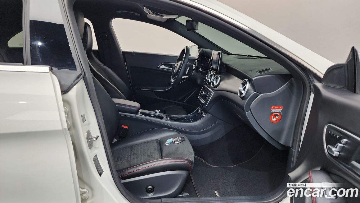 Mercedes-Benz CLA-Class 2019