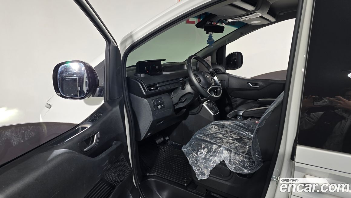 Hyundai Staria 2024