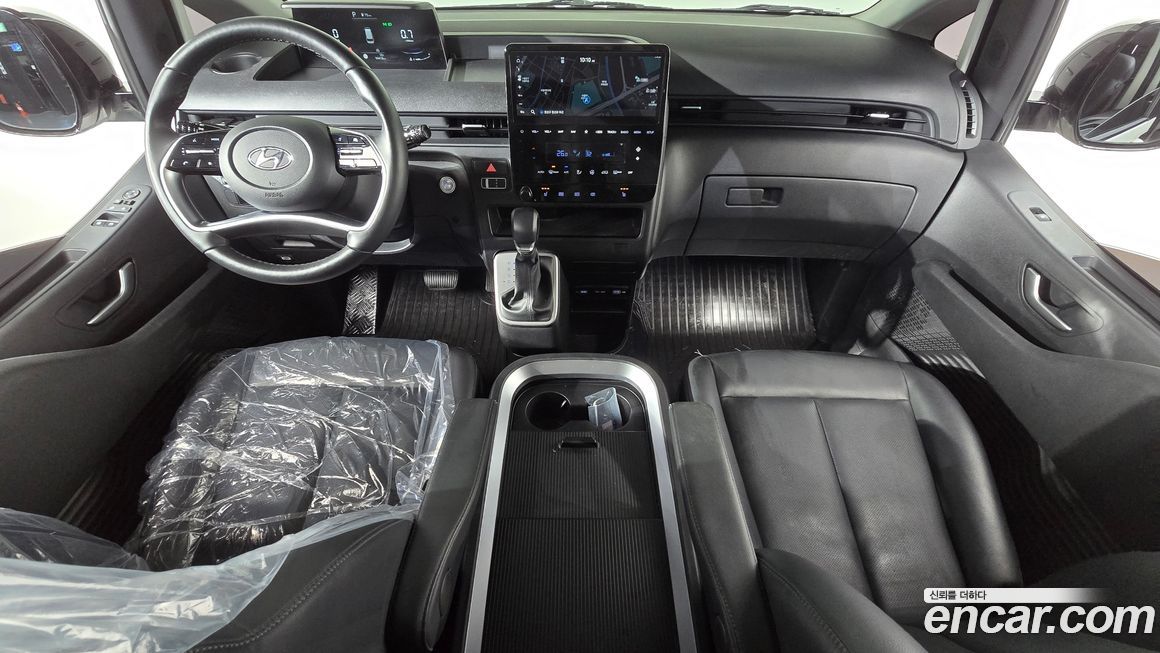 Hyundai Staria 2024
