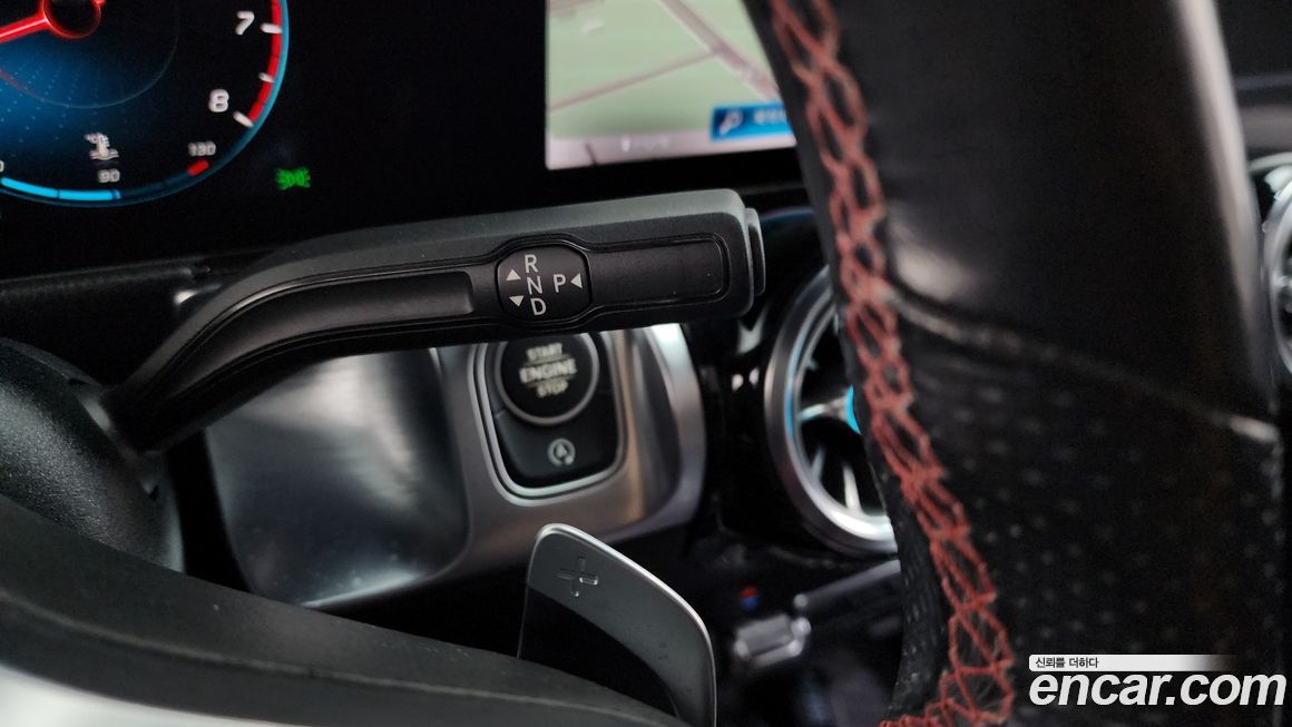 Mercedes-Benz GLB-Class 2020