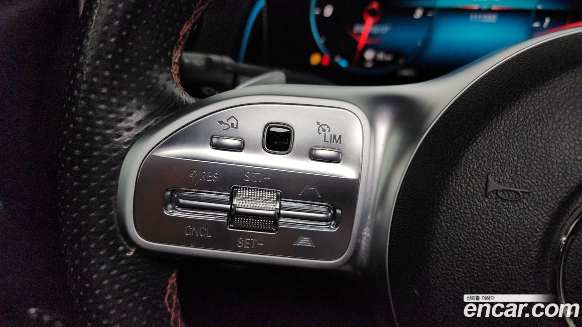 Mercedes-Benz GLB-Class 2020