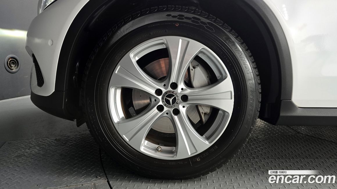 Mercedes-Benz GLC-Class 2018