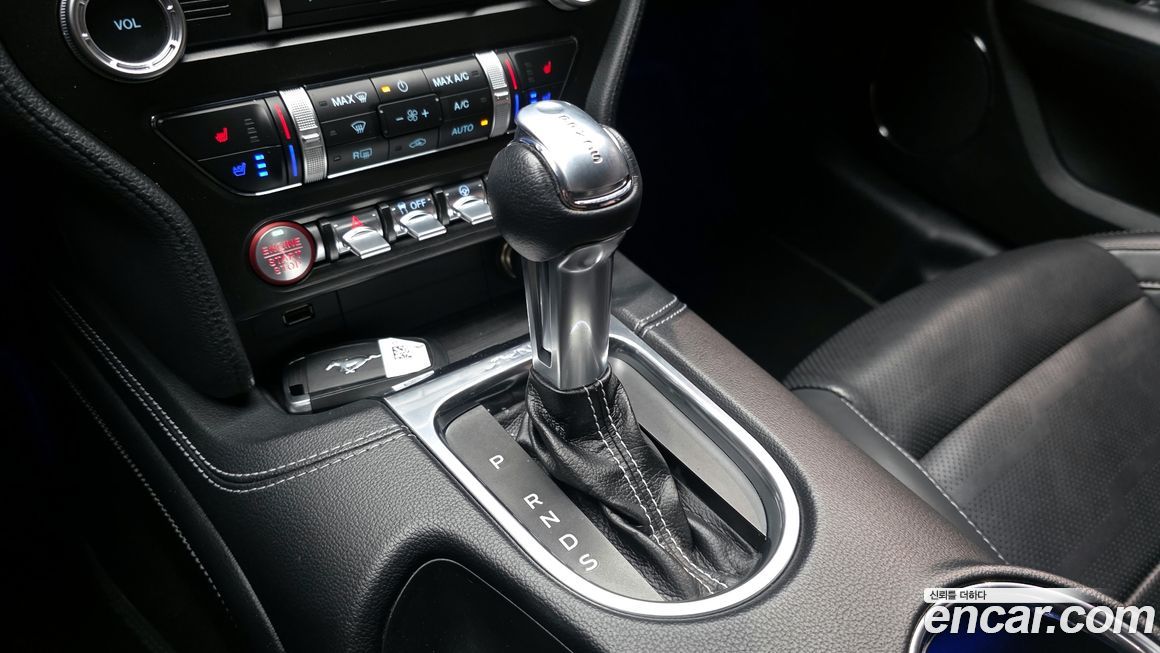 Ford Mustang 2020