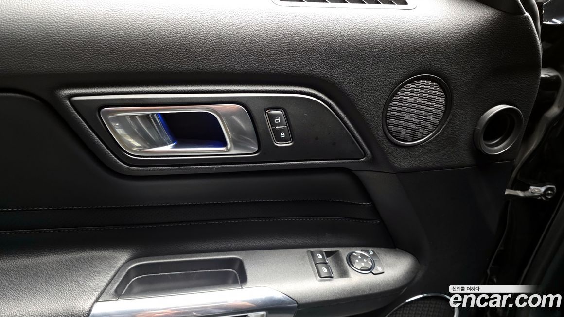 Ford Mustang 2020