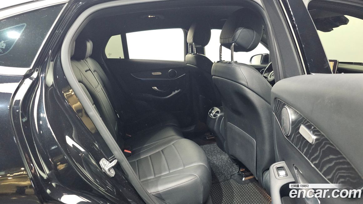 Mercedes-Benz GLC-Class 2019