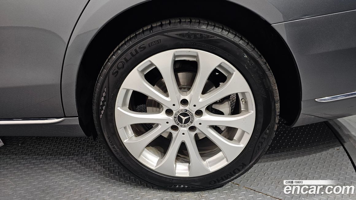 Mercedes-Benz E-Class 2019