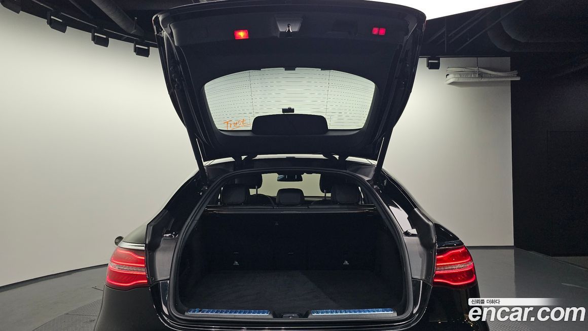 Mercedes-Benz GLC-Class 2019