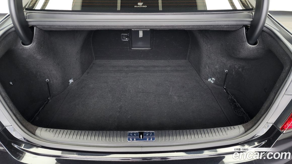 Genesis G90 2020