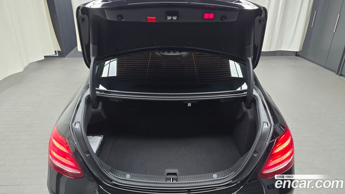 Mercedes-Benz E-Class 2020