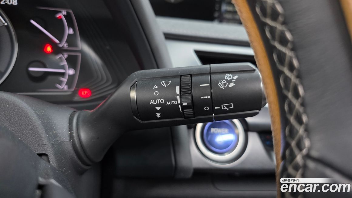 Lexus UX 2021