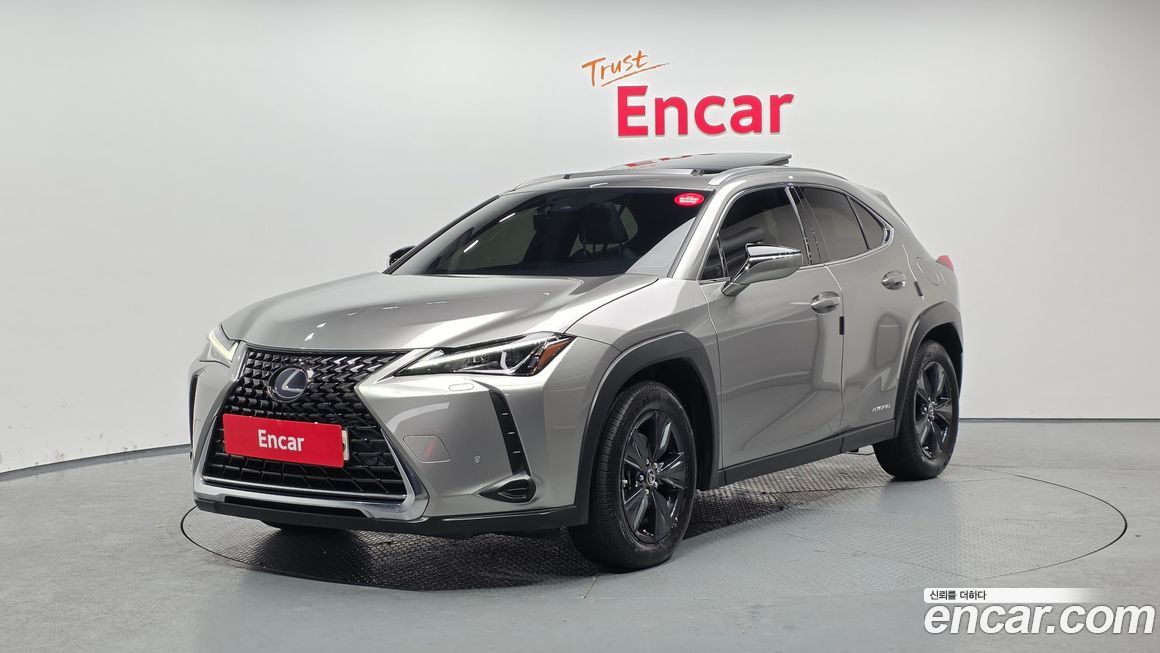 Lexus UX 2021