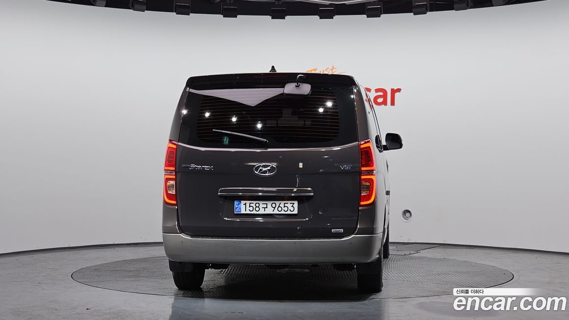 Hyundai Starex 2021