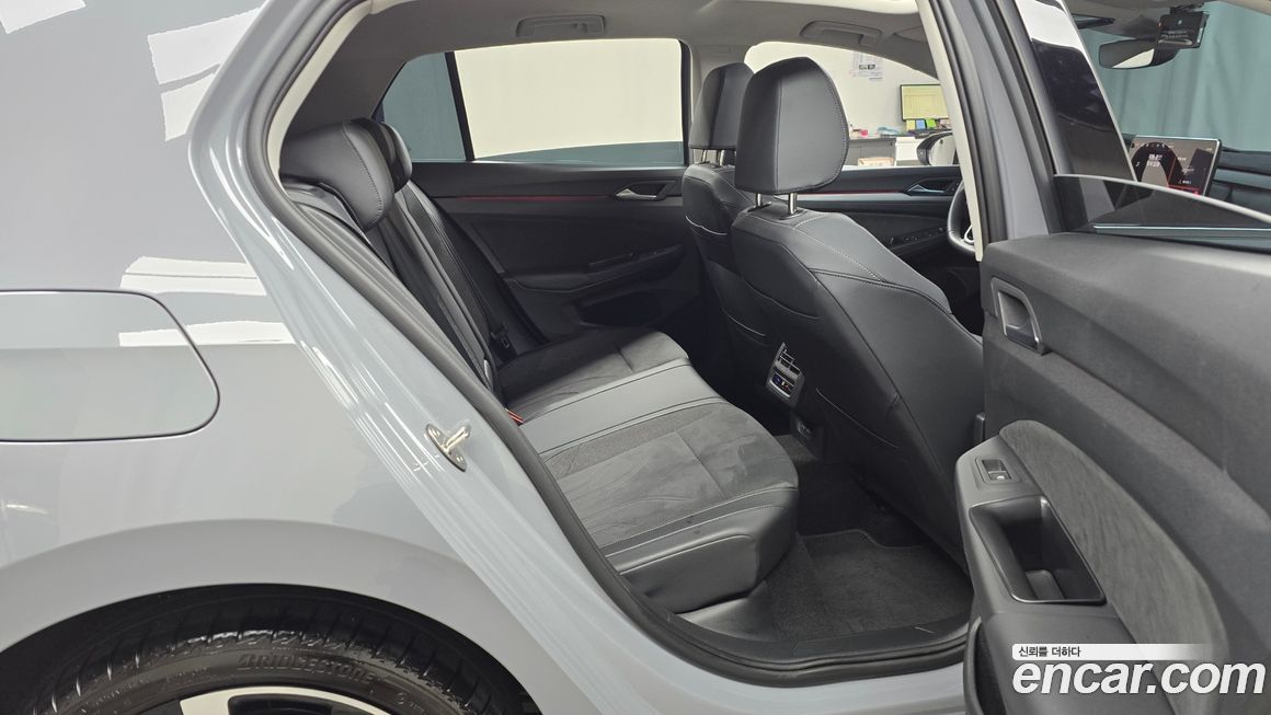 Volkswagen Golf 2025