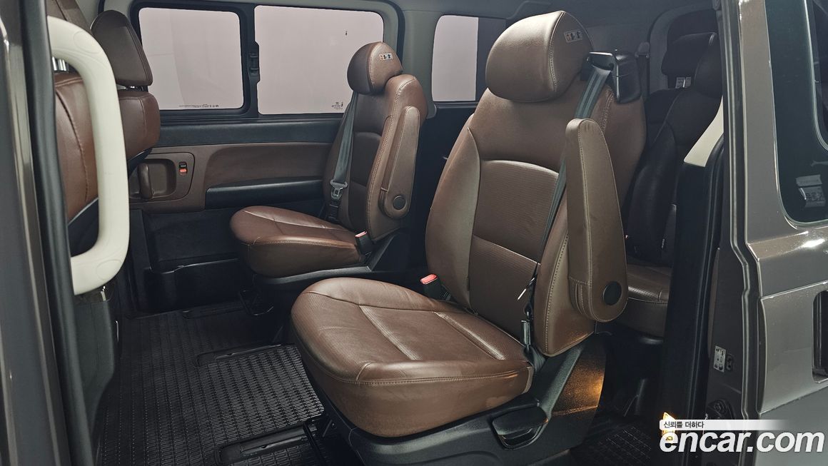 Hyundai Starex 2021
