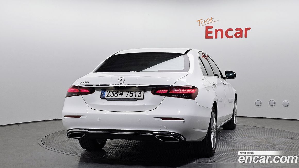 Mercedes-Benz E-Class 2021