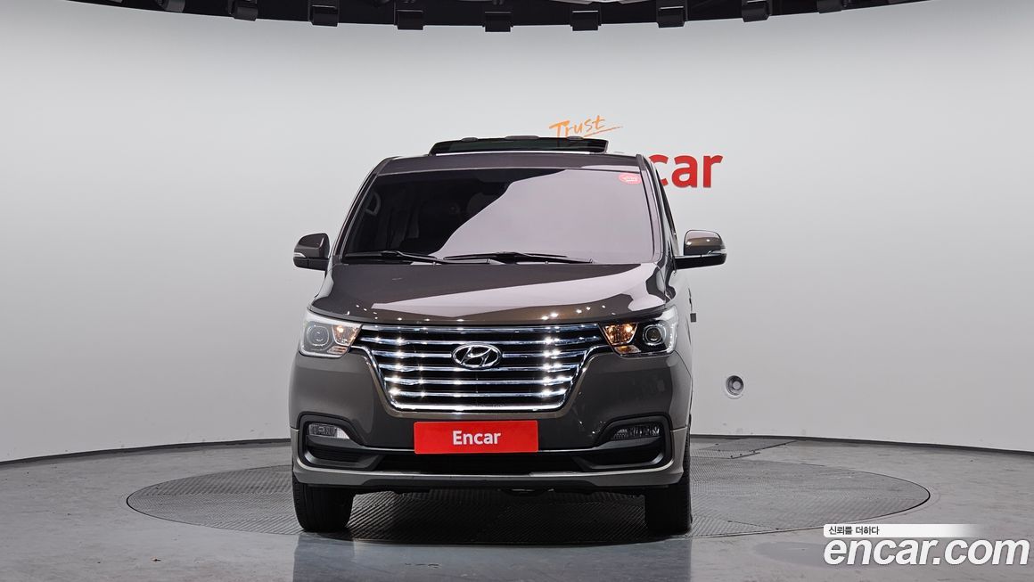 Hyundai Starex 2021