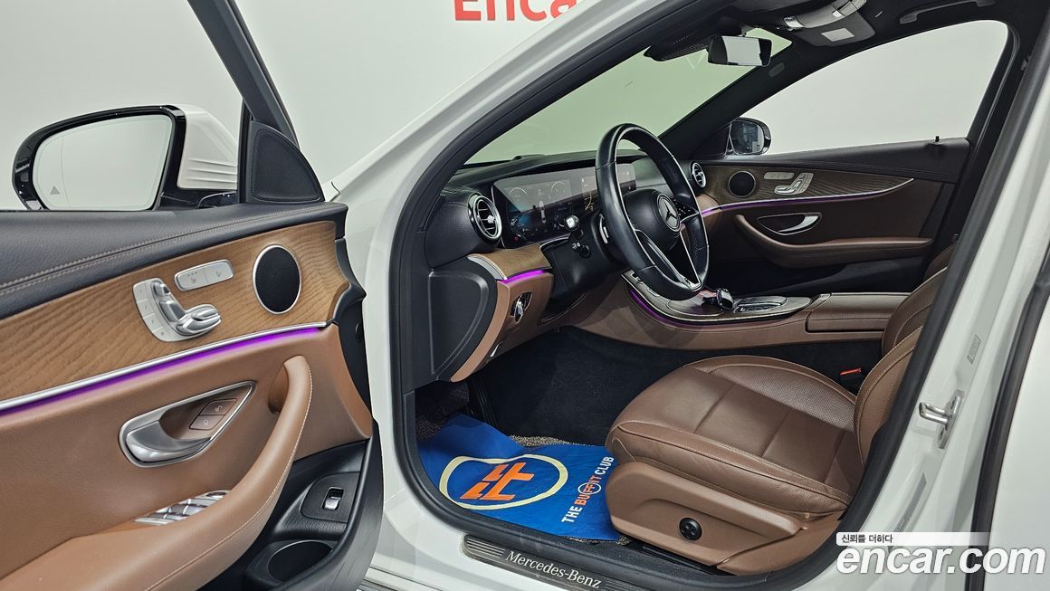 Mercedes-Benz E-Class 2021