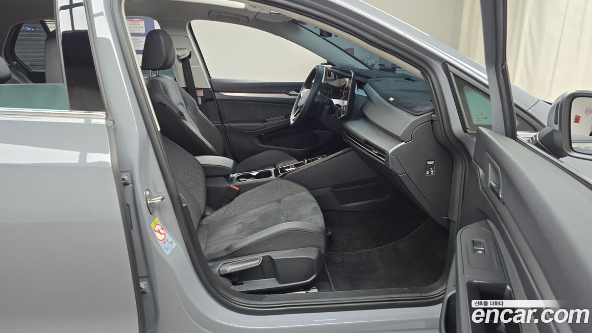 Volkswagen Golf 2025