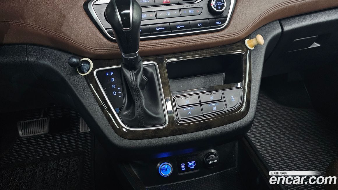 Hyundai Starex 2021