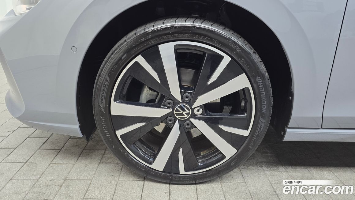 Volkswagen Golf 2025