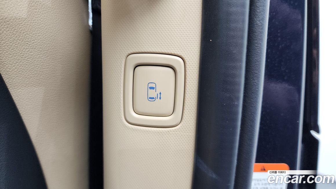 Hyundai Staria 2025