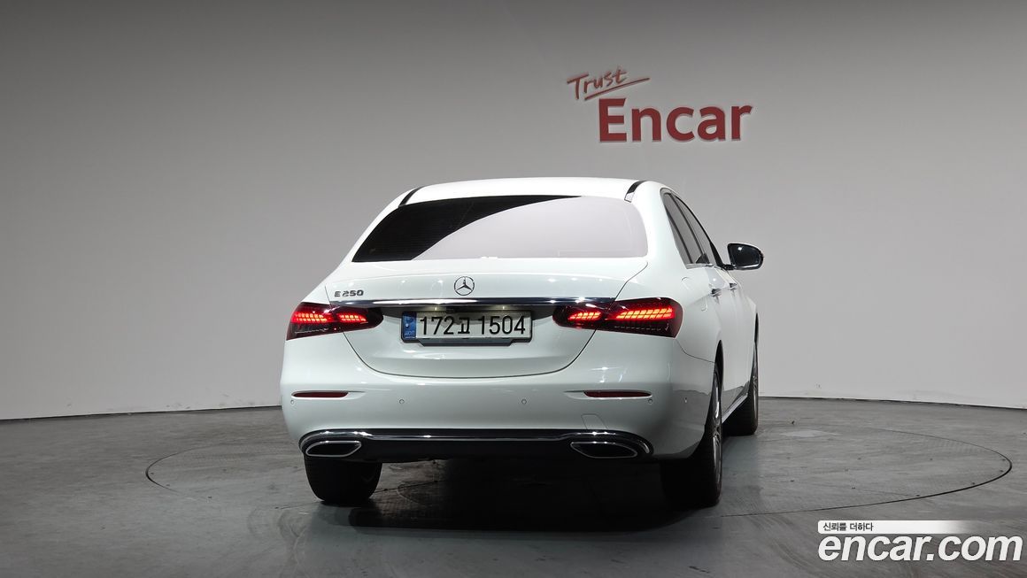 Mercedes-Benz E-Class 2021