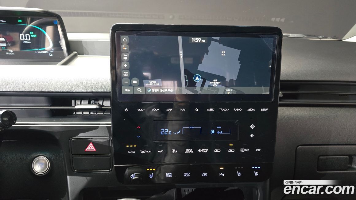 Hyundai Staria 2025