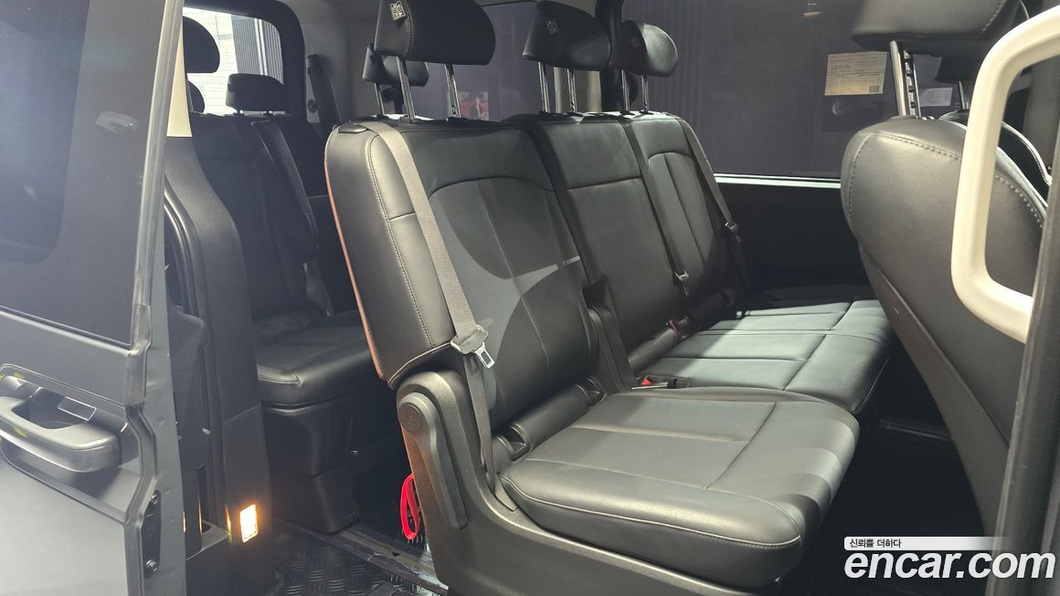 Hyundai Staria 2025